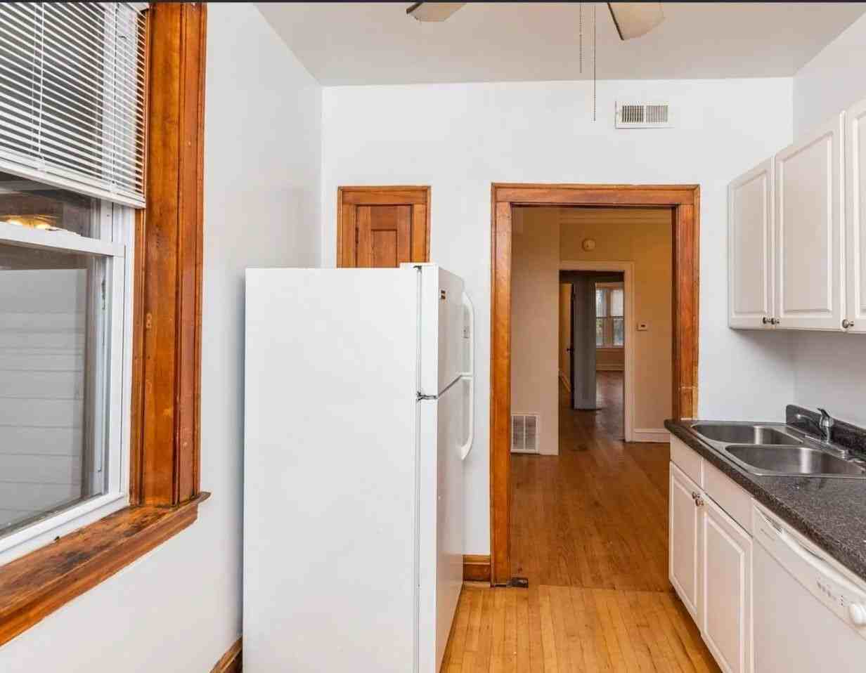 4335 N Campbell Ave #3 - Photo 4 of 11