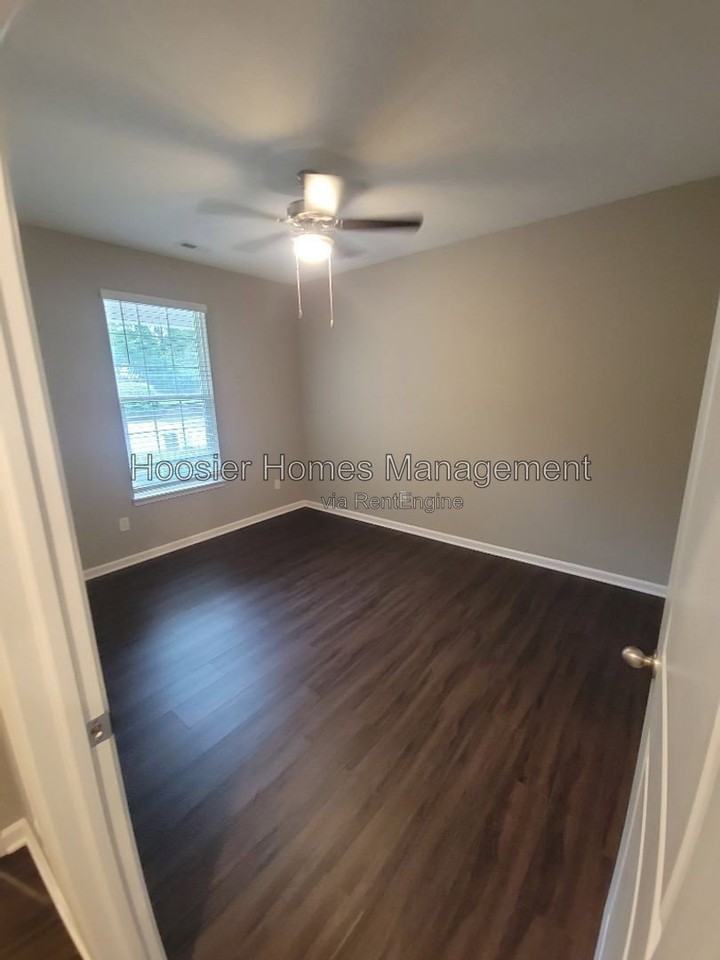 5636 Brownstone Dr - Photo 3 of 20