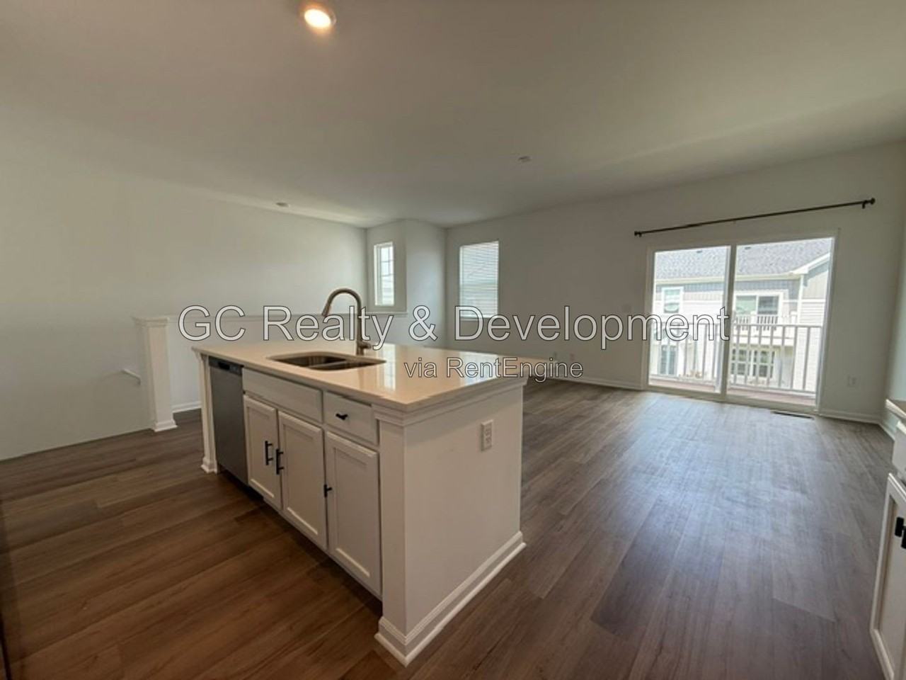 249 Kingsport Dr - Photo 6 of 28