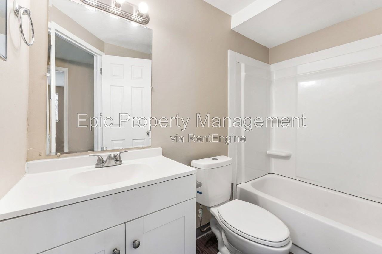 1030 Montie Rd - Photo 3 of 8