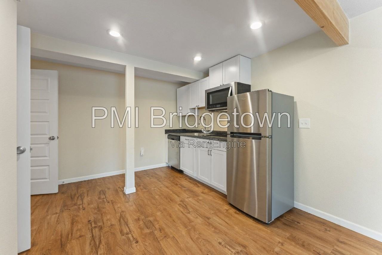 1115 13th St - Photo 5 of 35