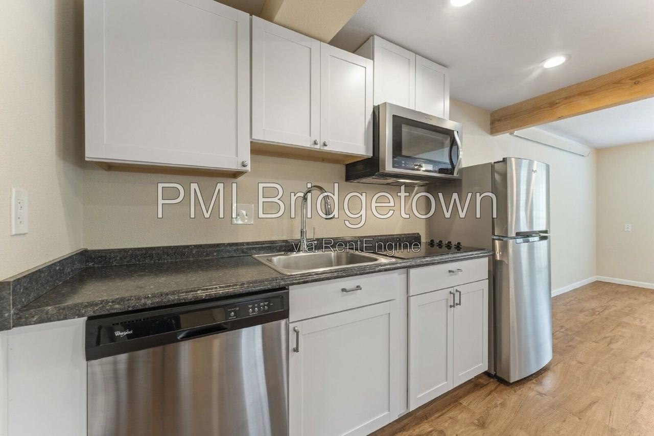 1115 13th St - Photo 6 of 35