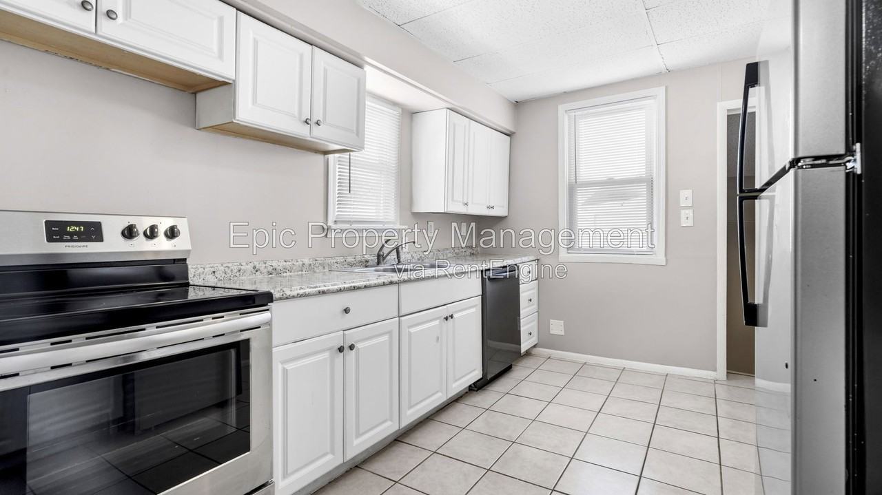 23684 Blackett Ave - Photo 2 of 14
