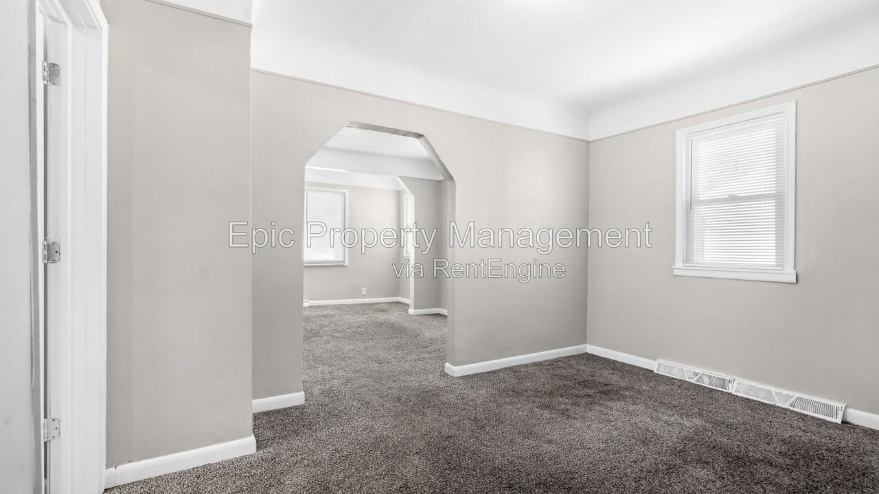 23684 Blackett Ave - Photo 7 of 14