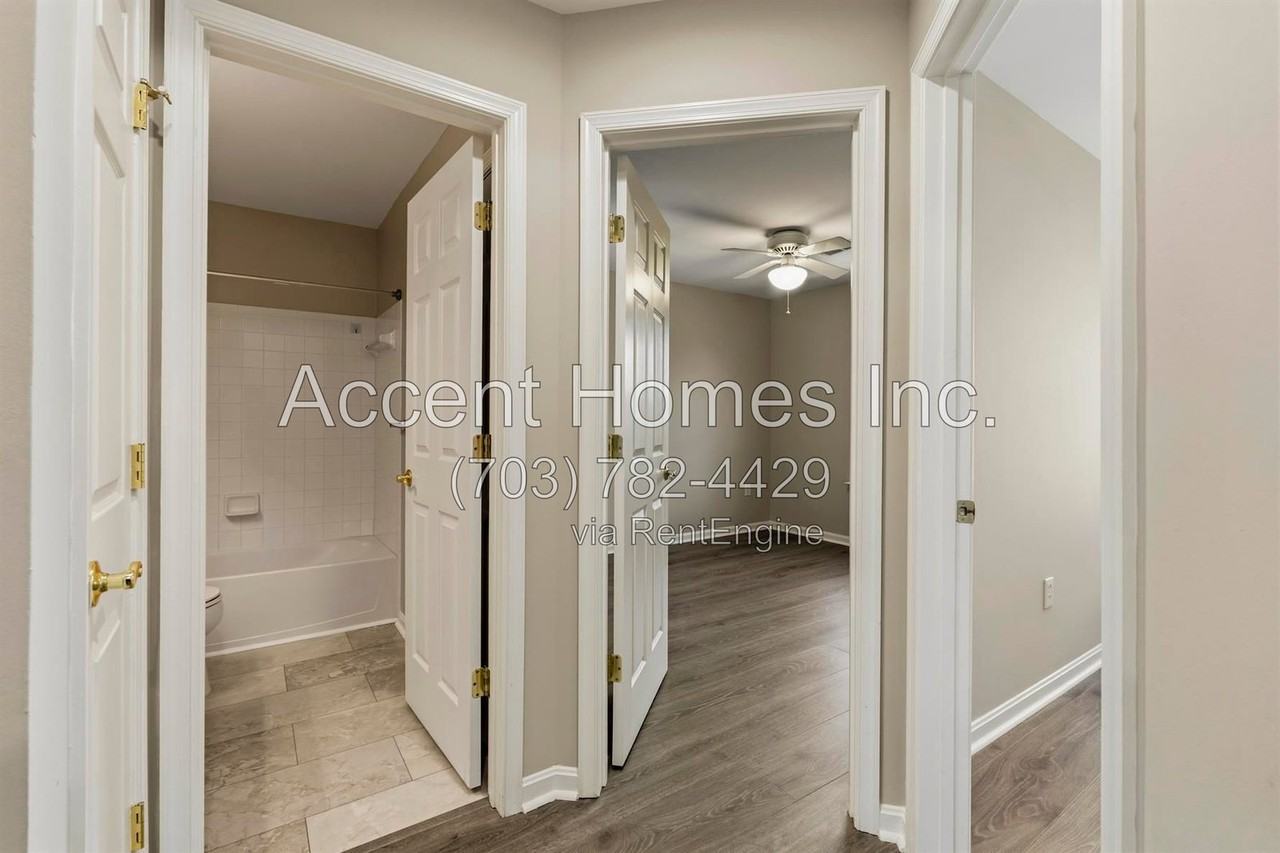 6185 Sage Dr - Photo 3 of 37