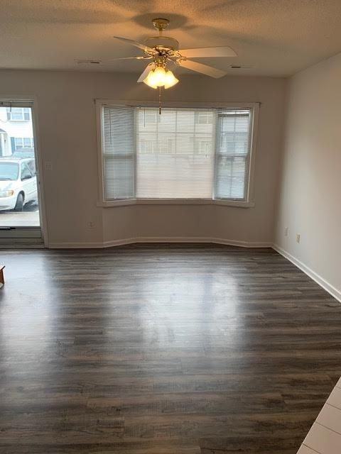 3923 Sterling Pointe Dr - Photo 5 of 14