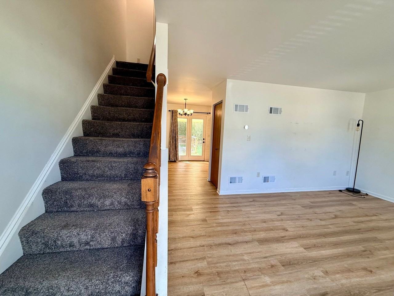 202 Heatherwood Dr - Photo 3 of 24