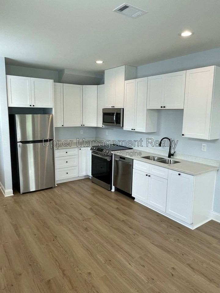 3418 3rd St #3418 - Photo 2 of 20