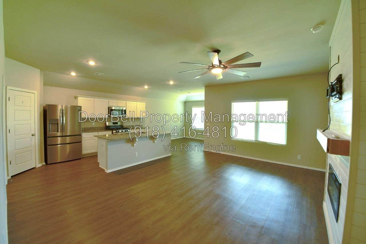 14627 E 39th St S - Photo 5 of 27