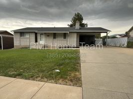 featured image of 215 Cobble Creek Rd