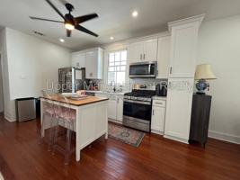 featured image of 1526 Hillary St #1526
