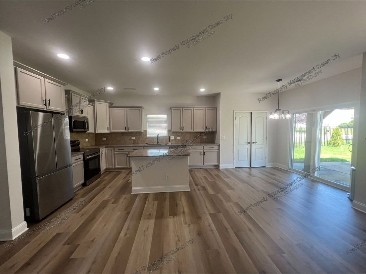 14334 Lunenberg Ln - Photo 3 of 31