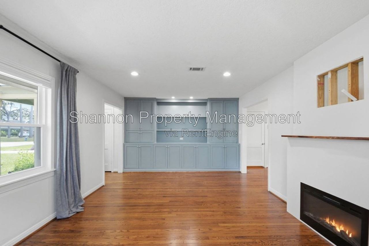 4227 Apollo St - Photo 4 of 24