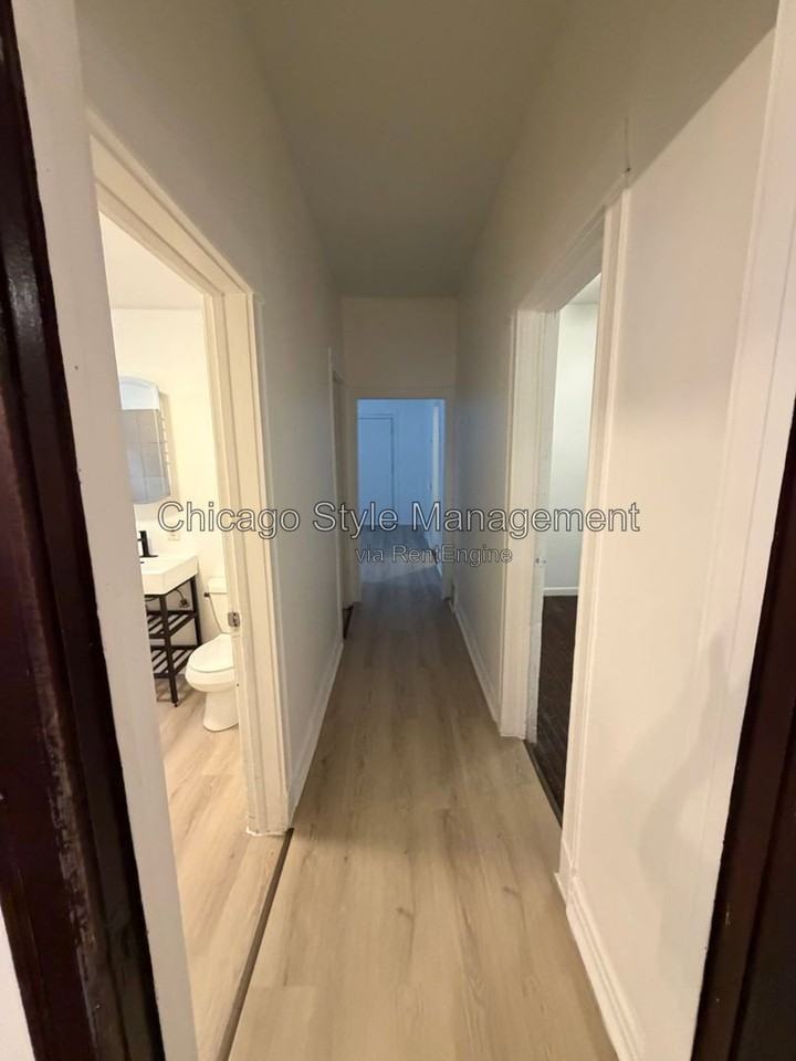5734 S Loomis Blvd #1 - Photo 4 of 11