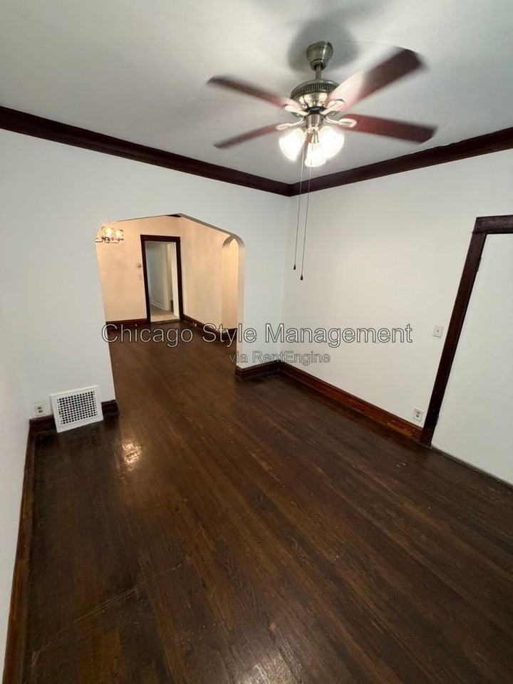 5734 S Loomis Blvd #1 - Photo 6 of 11