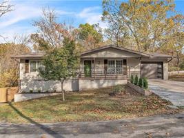 featured image of 2 Sutton Ln