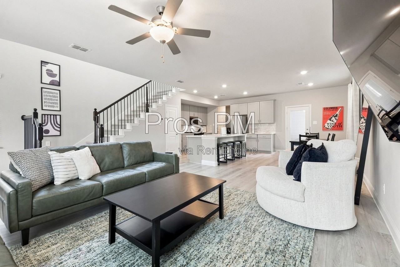 2625 Amistad Ln - Photo 4 of 18