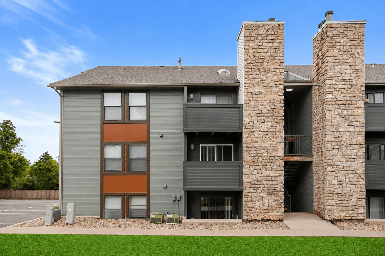 Hilltop View Apartments - Photo 2 of 26