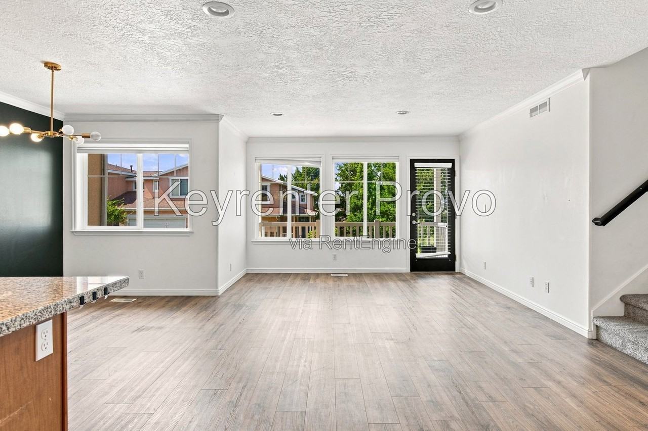 1285 Alpine Way - Photo 6 of 18