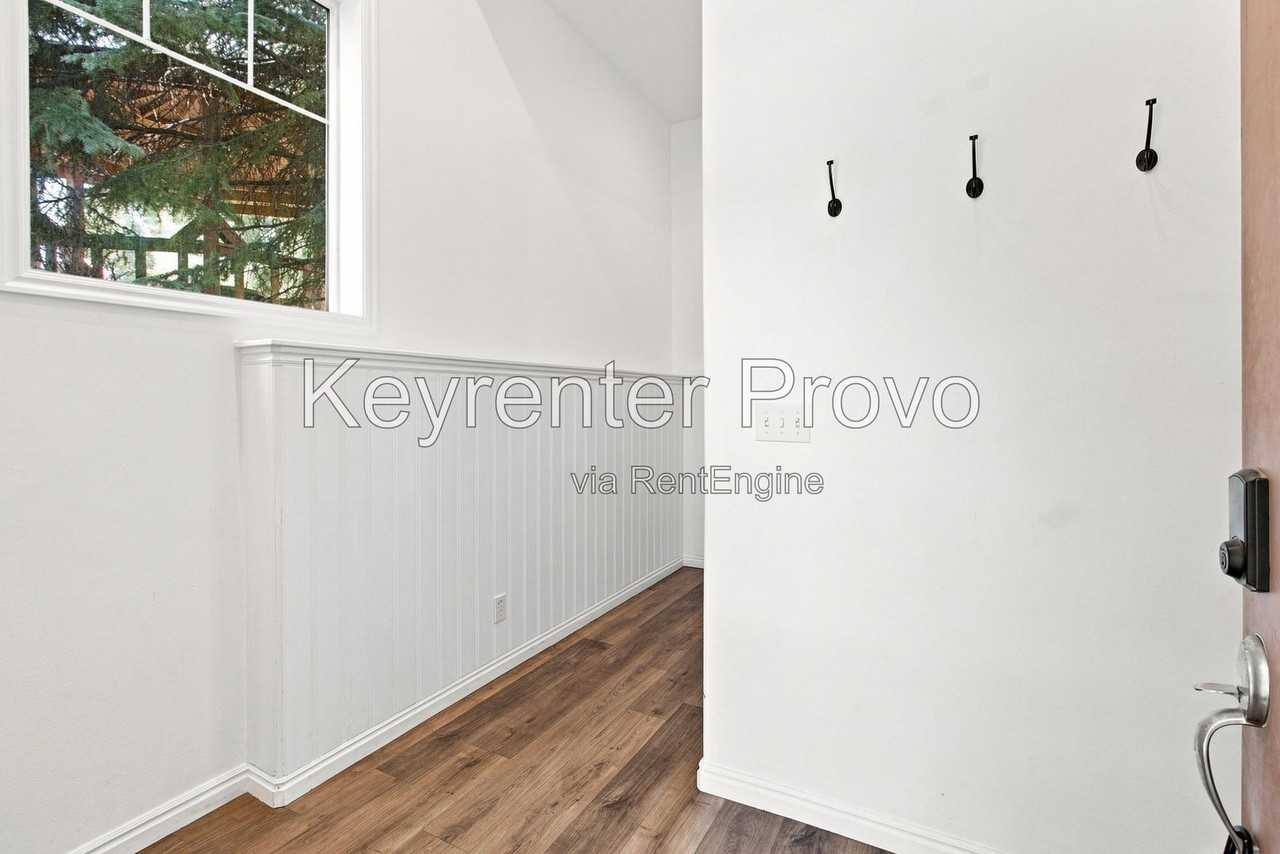 1285 Alpine Way - Photo 7 of 18