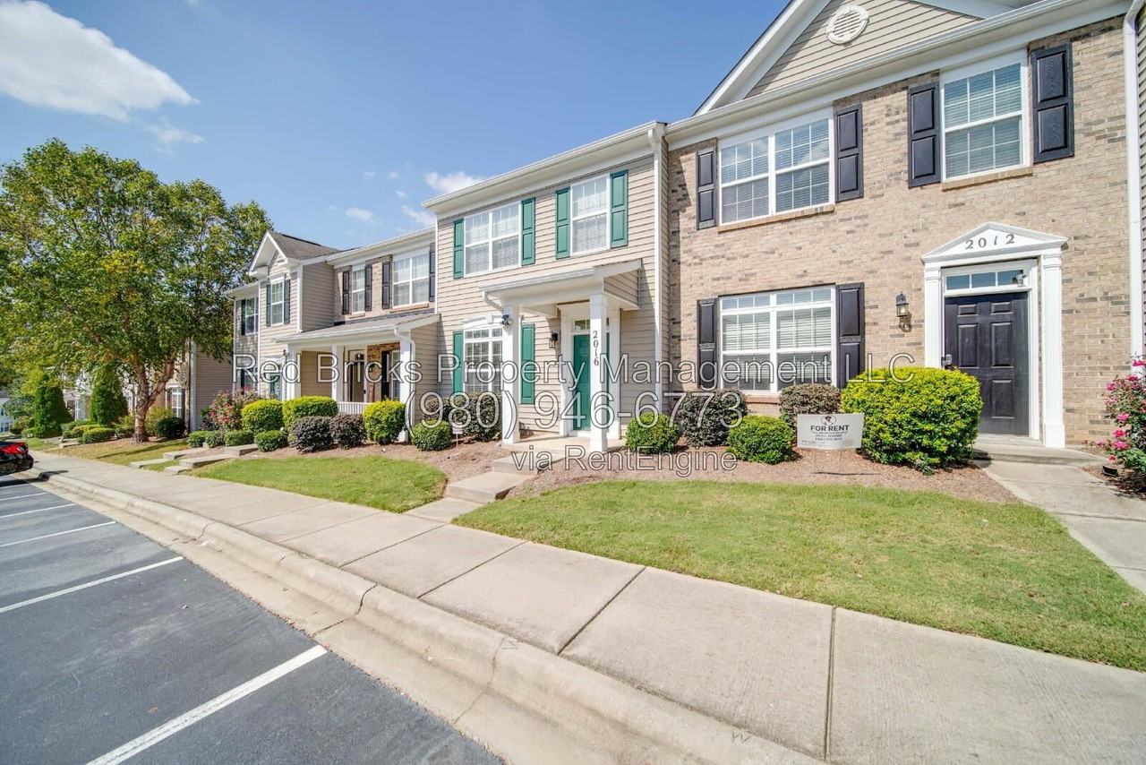 2016 Aston Mill Pl - Photo 4 of 44