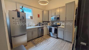 featured image of 7214 Oak St