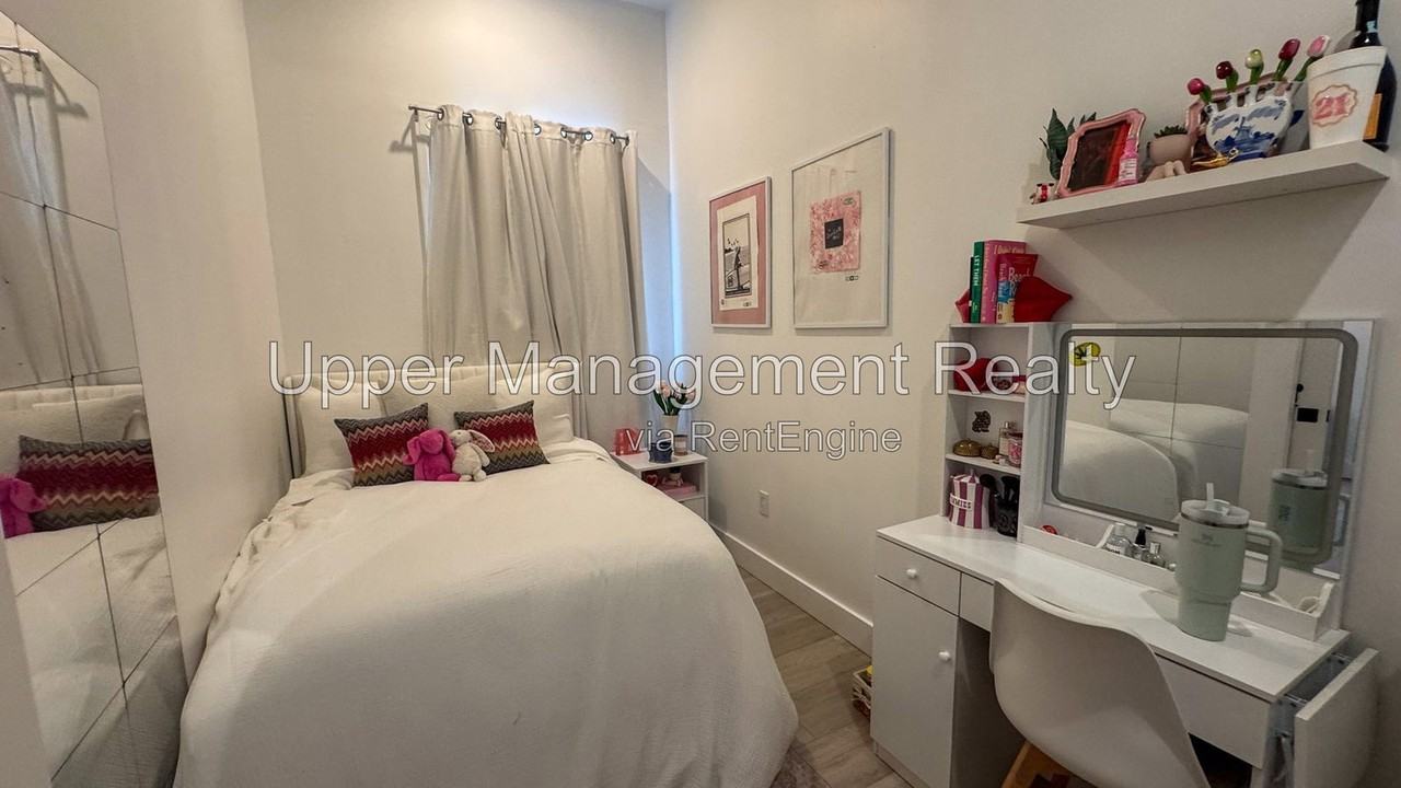 7214 Oak St - Photo 5 of 13