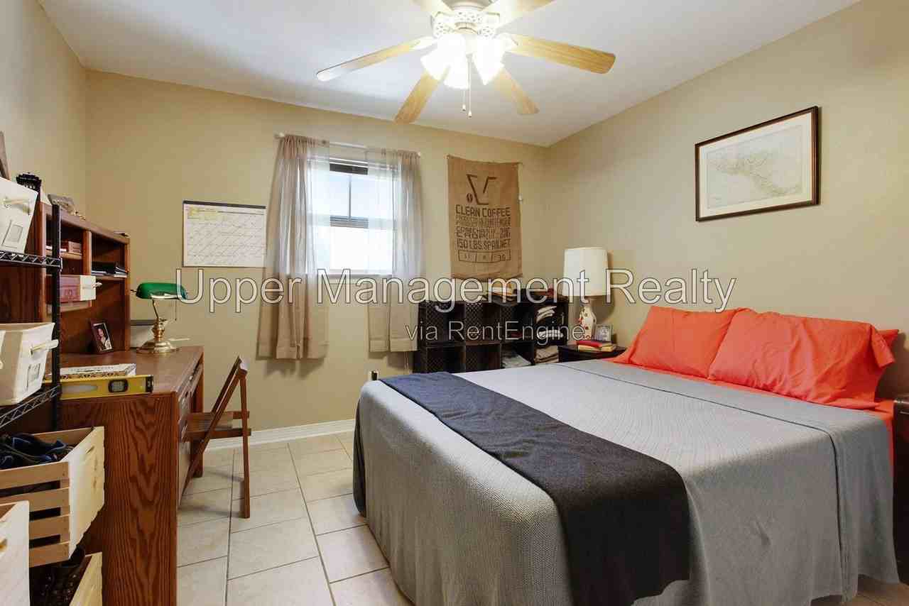 803 Felicity St #10 - Photo 3 of 9
