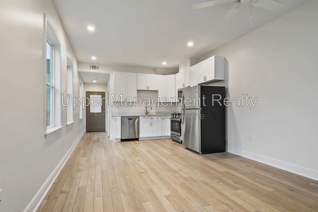 1510 S Robertson St - Photo 2 of 13