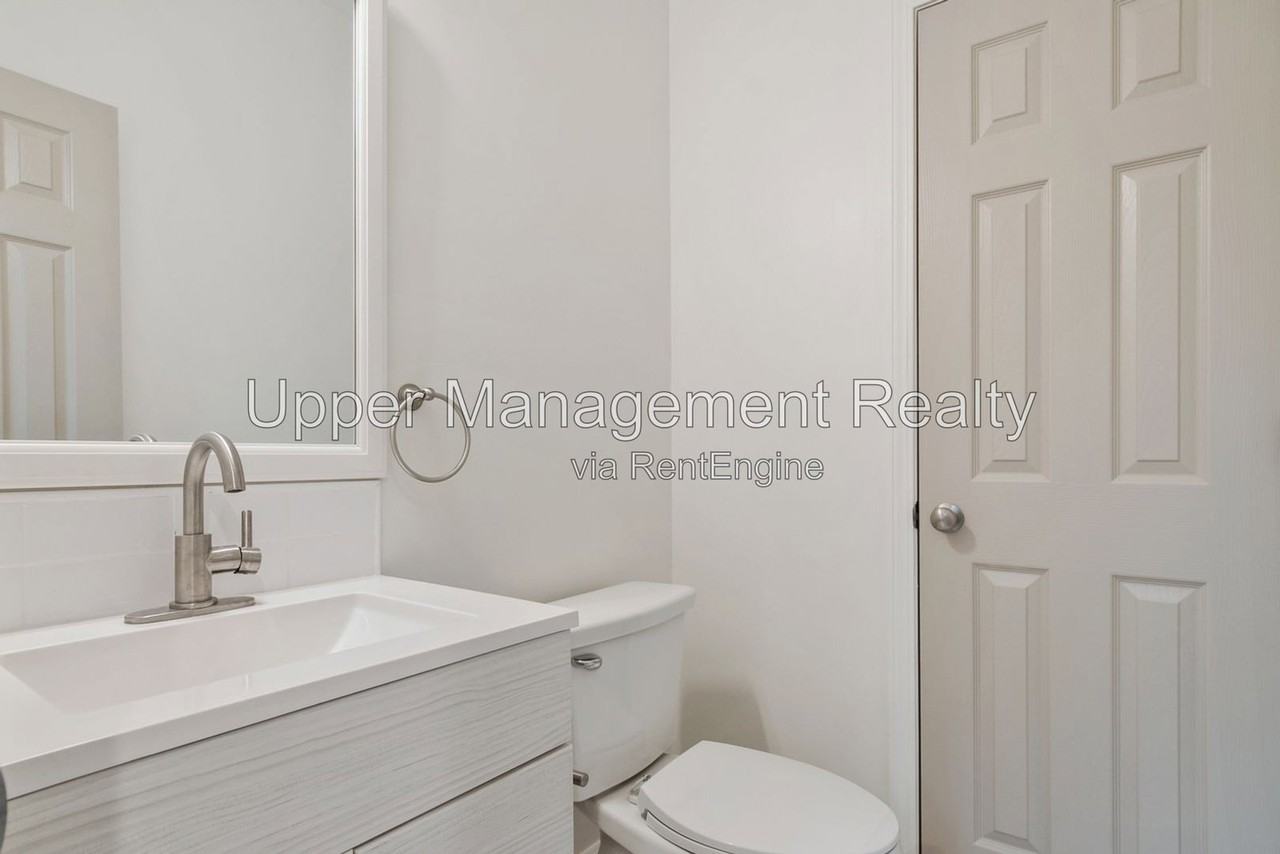 1510 S Robertson St - Photo 6 of 13