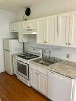 featured image of 1301 Napoleon Ave #J