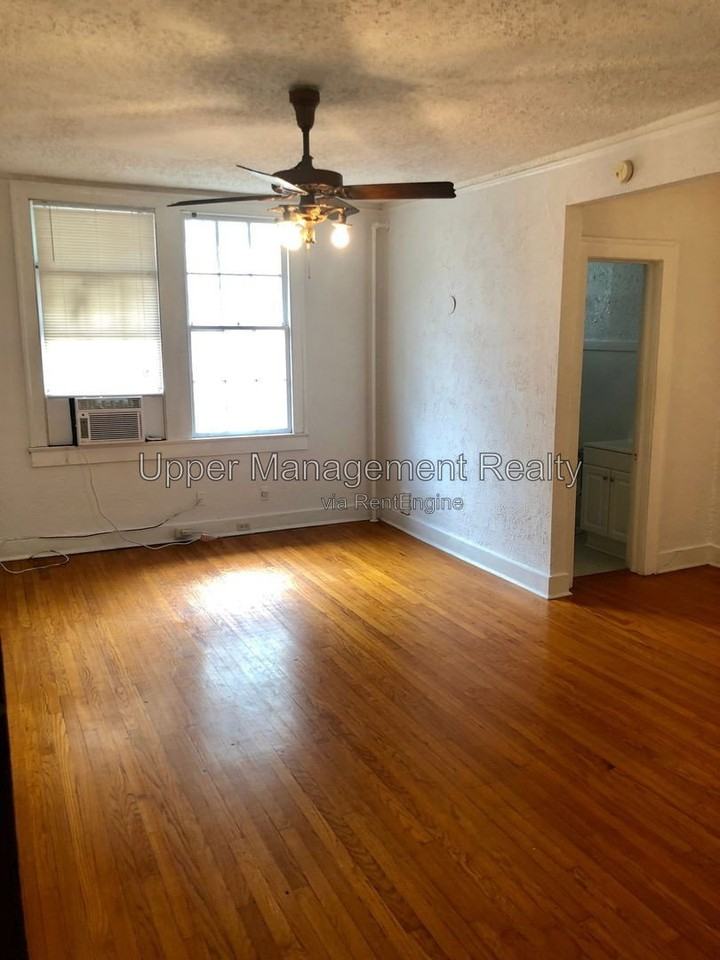 1301 Napoleon Ave #J - Photo 2 of 8