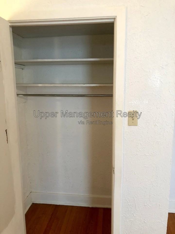 1301 Napoleon Ave #J - Photo 7 of 8