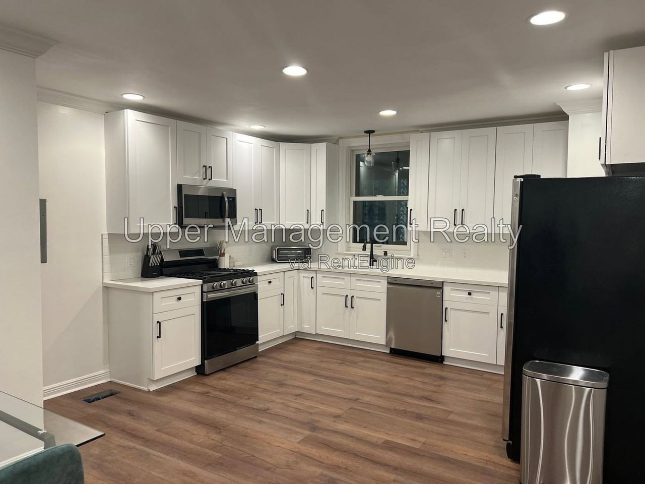 1734 Burdette St - Photo 3 of 12