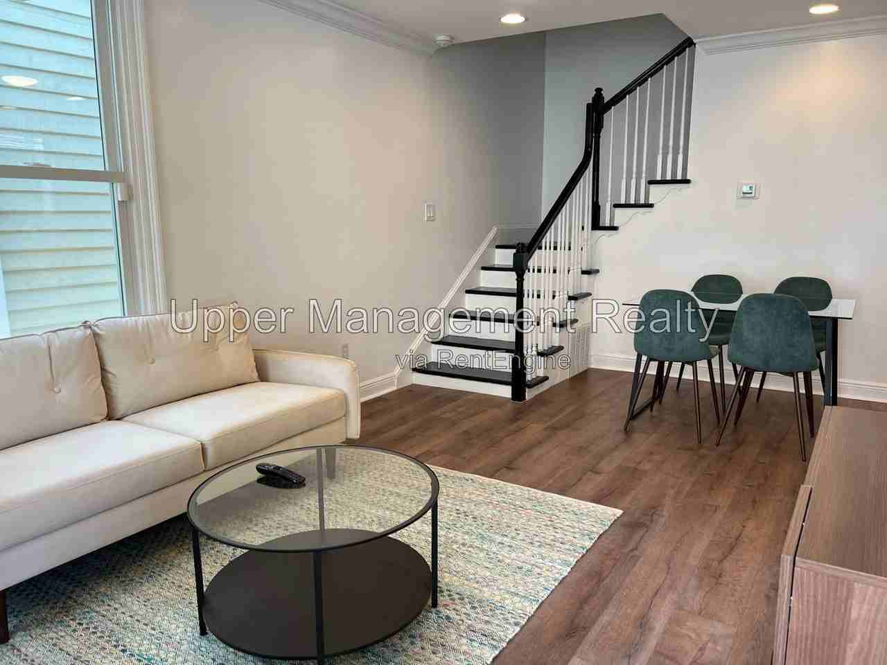 1734 Burdette St - Photo 5 of 12
