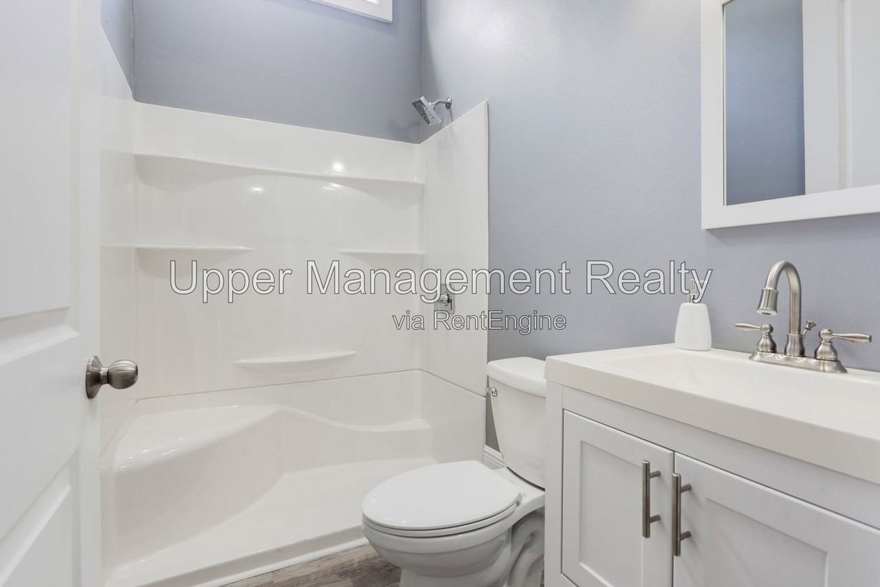 2510 1st St #2510 - Photo 5 of 9