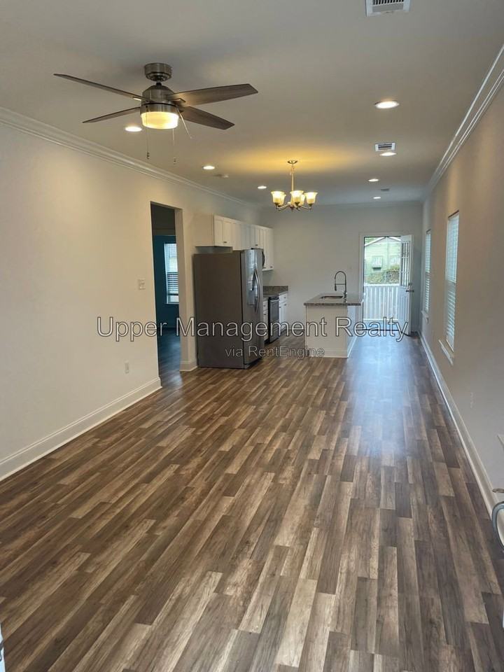 3914 Hamilton St #3912 - Photo 3 of 15