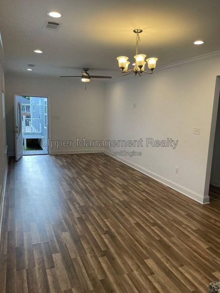 3914 Hamilton St #3912 - Photo 4 of 15