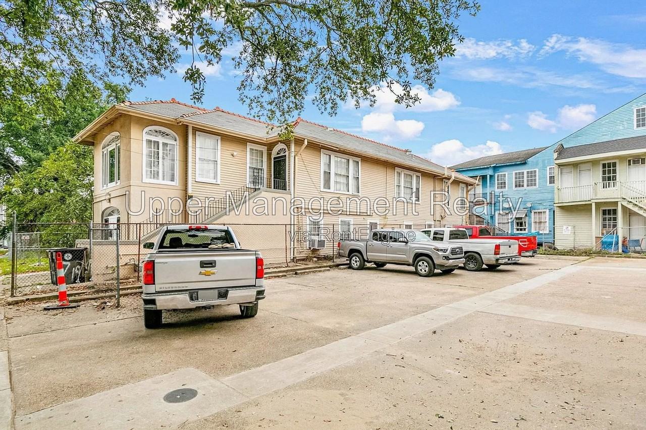 1711 Saint Andrew St #1711-1A - Photo 6 of 10