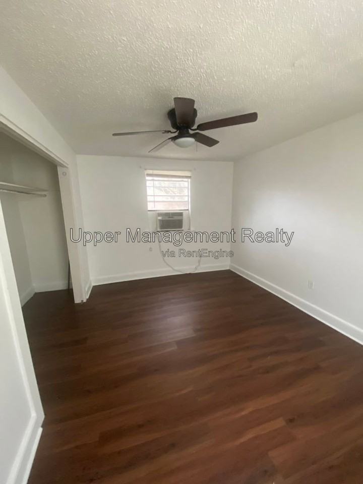 2809 1st St #C - Photo 4 of 7