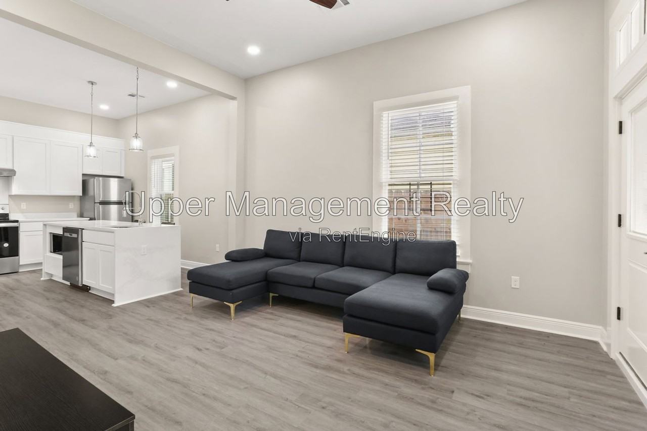 837 Cherokee St #837 - Photo 4 of 12