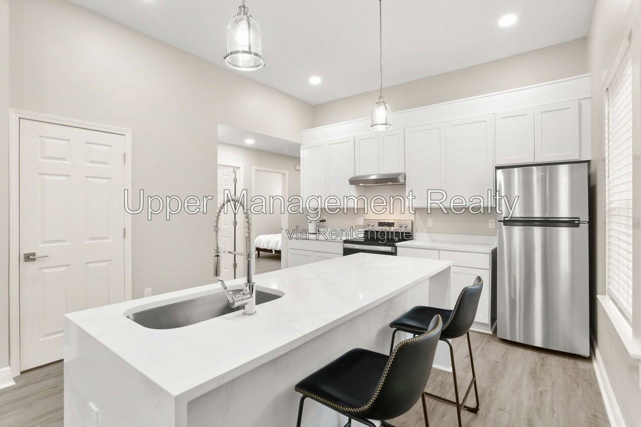 837 Cherokee St #837 - Photo 5 of 12