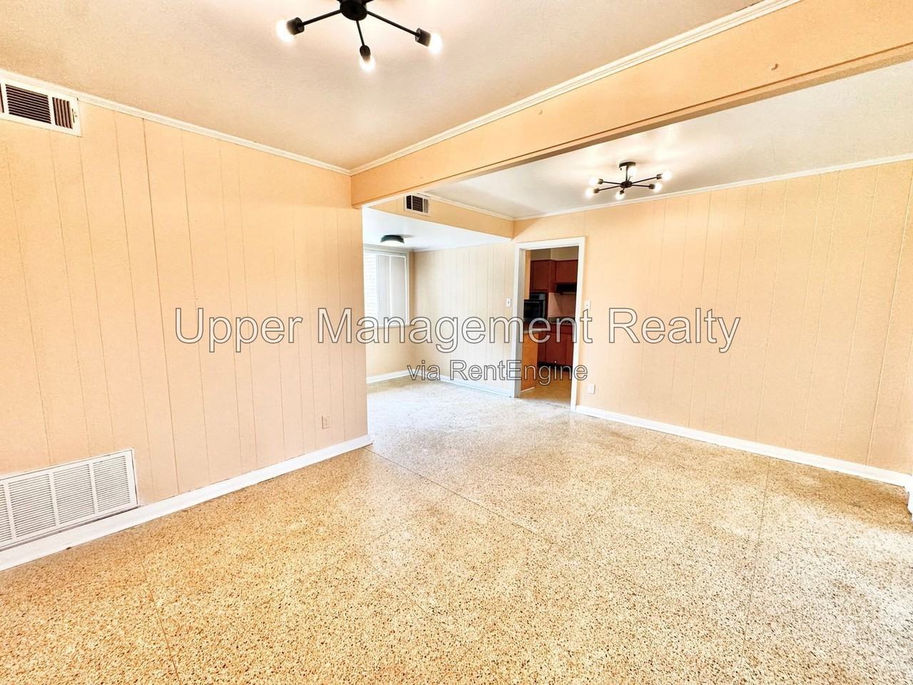 2655 Hyman Pl - Photo 4 of 9