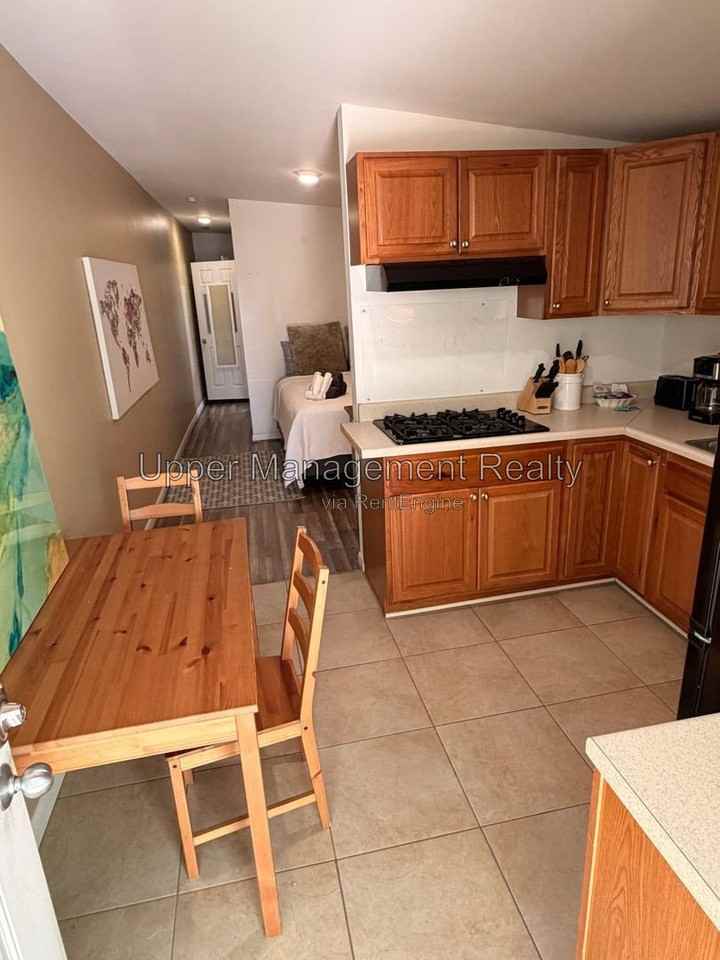 3314 Carondelet St #3312 - Photo 4 of 9
