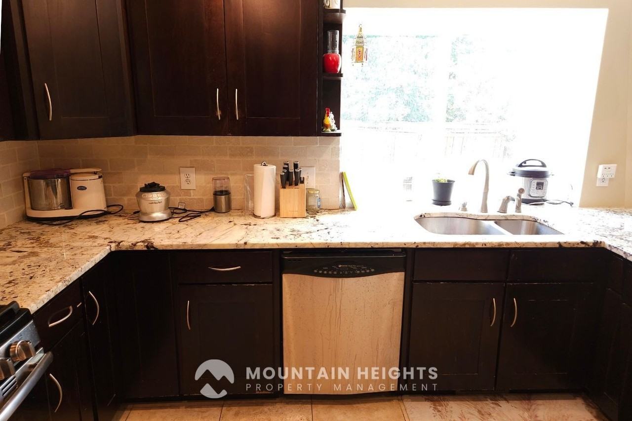 2096 E Rainbow Point Dr - Photo 7 of 20