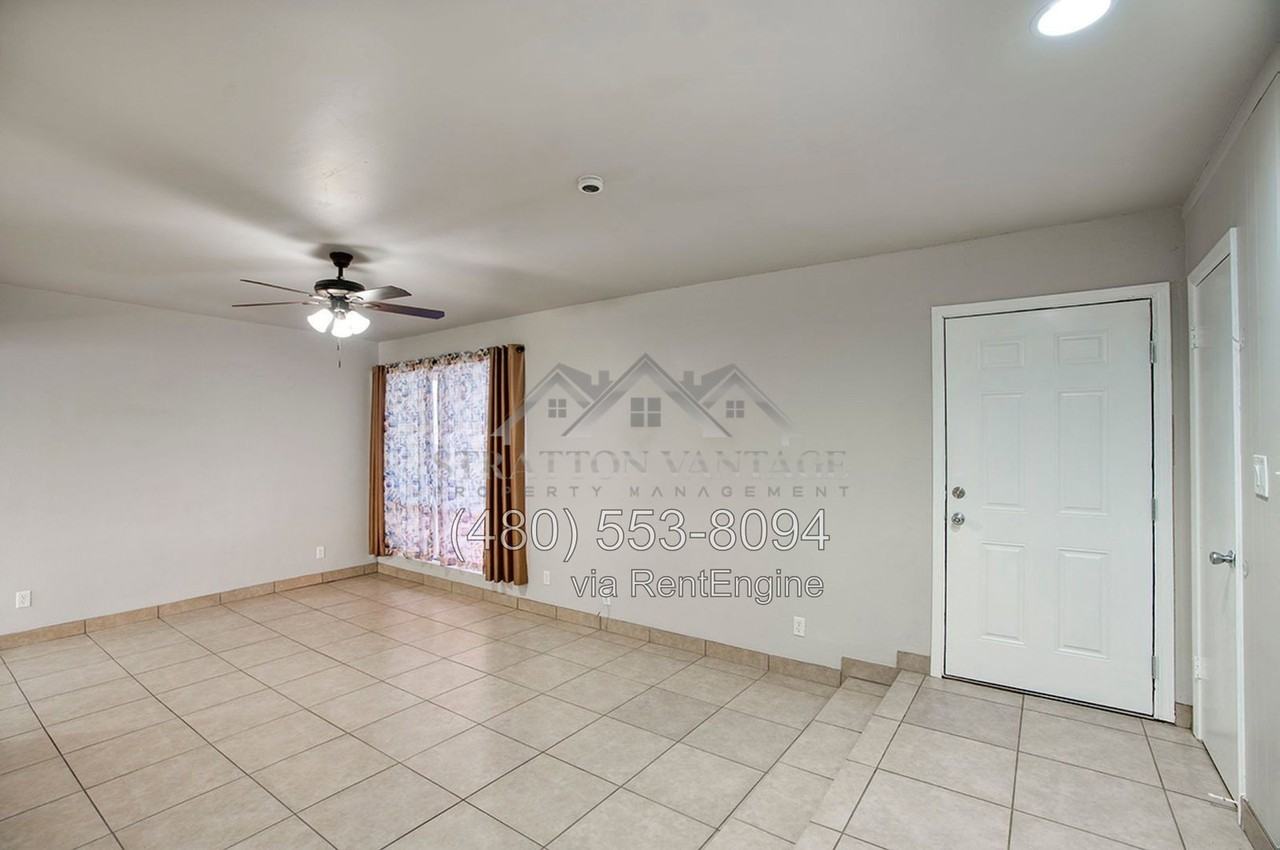1814 W Frier Dr - Photo 5 of 25