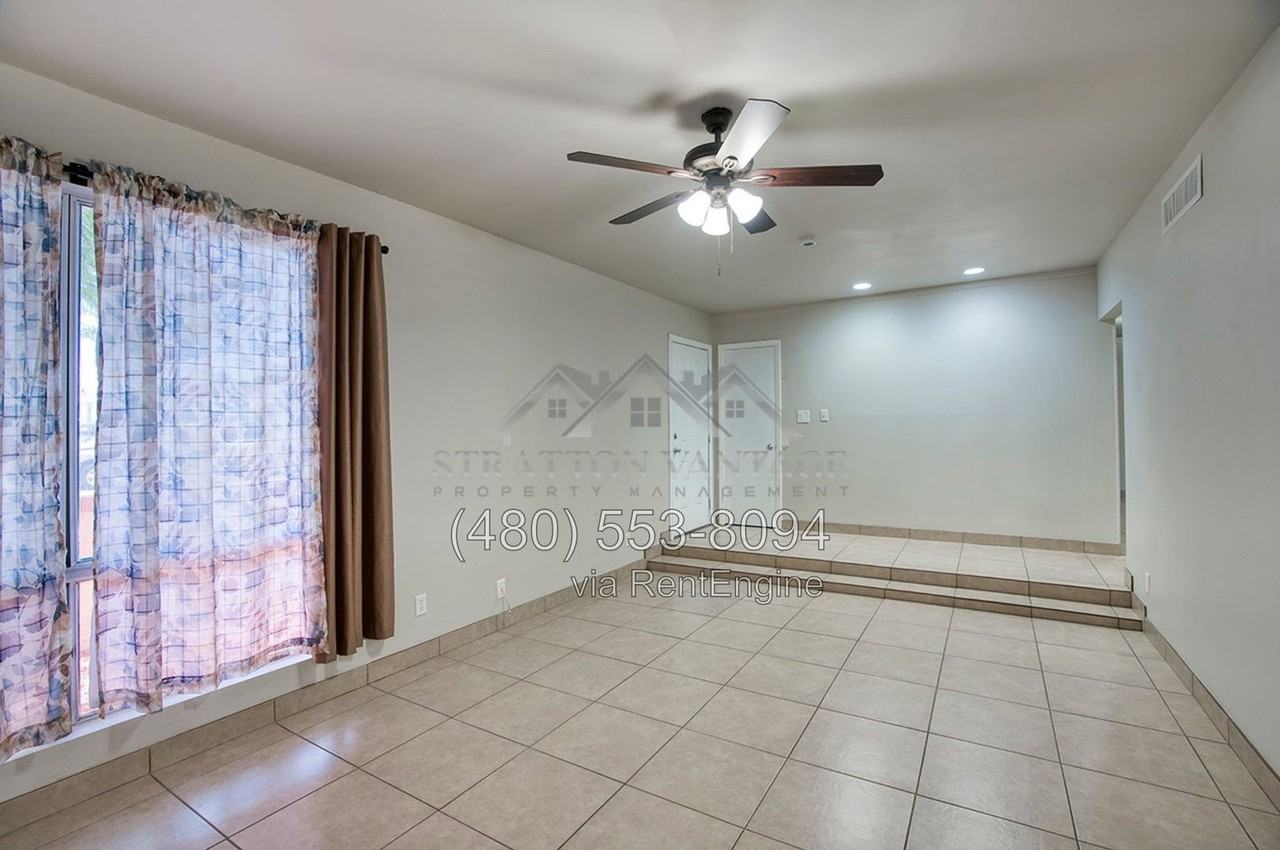 1814 W Frier Dr - Photo 6 of 25