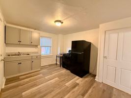 featured image of 215 W Vine St #2