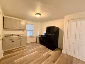 215 W Vine St #2 - Photo 1 of 1