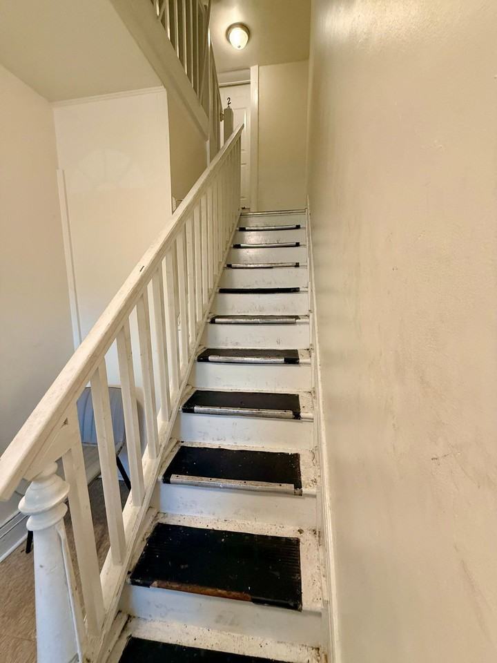 215 W Vine St #2 - Photo 7 of 8